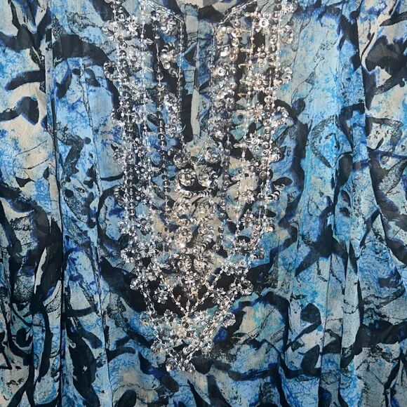 ✨Chico’s Sheer Blue Embellished Elastic Sz 3X Blouse✨ - Picture 8 of 10